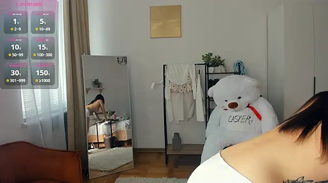 FaaBinaa - play with my nipple in saliva