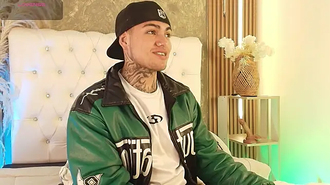 XXX chat uživo modela Canili_Hot