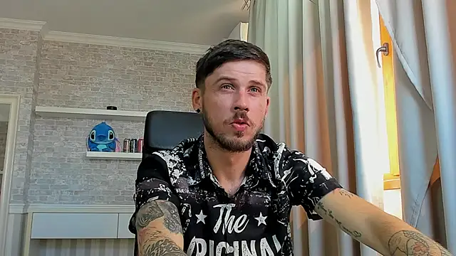 JonahShaw লাইভ XXX চ্যাট