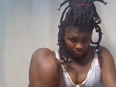 Smallprettygal - oily ass