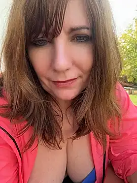 XXX chat uživo modela monellona