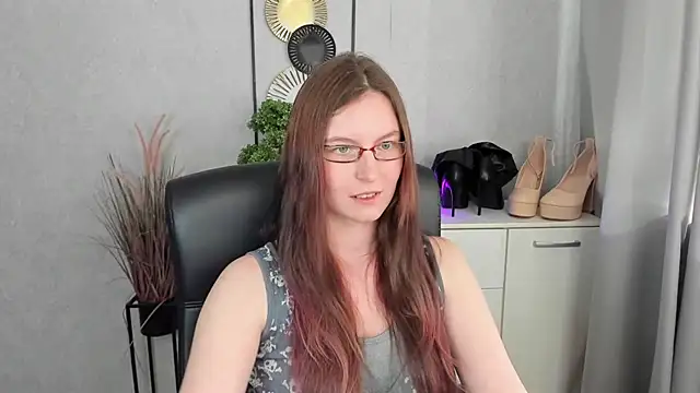 Онлайн чат XXX emmaxDelight