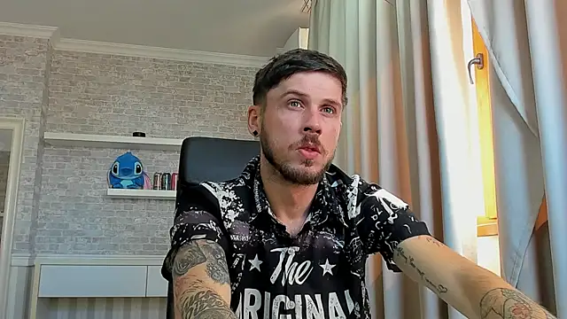 JonahShaw live XXX chat