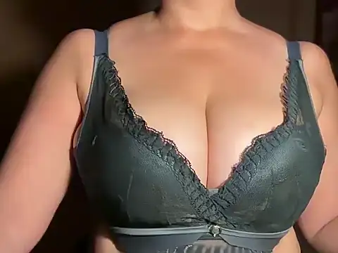 Simran_147のライブXXXチャット