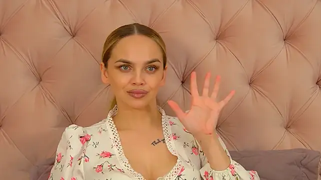 AnitaVenture Chat XXX in diretta