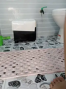 Lauda-aa Adlı Modelin Canlı XXX Sohbeti