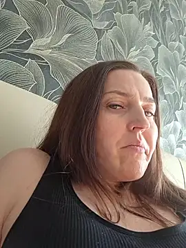 XXX chat uživo modela MilaMature