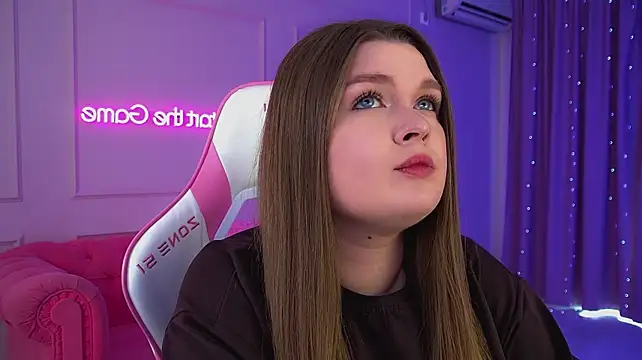 CrystalLyons Chat XXX live