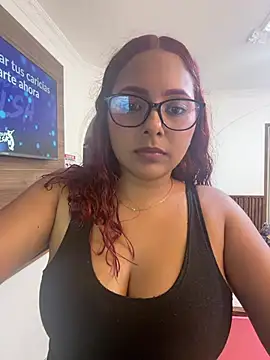 Cherry_rousse - boobs out+ ageao time