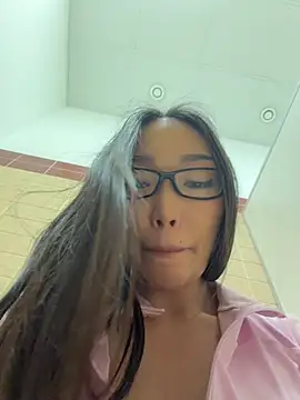 trytomakememoam XXX чат на живо