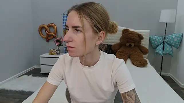 XXX chat uživo modela DeboraHorny