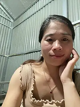 tinacum012's Live XXX Chat