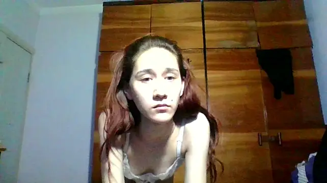 NickiKisinger's Live XXX Chat