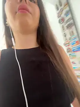 Chatroom XXX en direct de TheCinderella