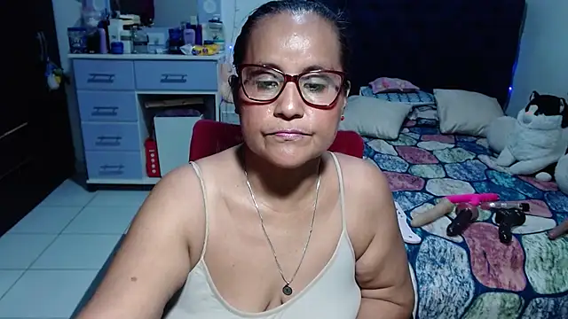 pervert_mommy_ live XXX chat
