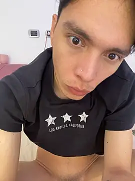 XXX chat uživo modela Aaxel_Smith