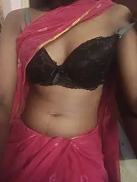 sexy___hotty Adlı Modelin Canlı XXX Sohbeti