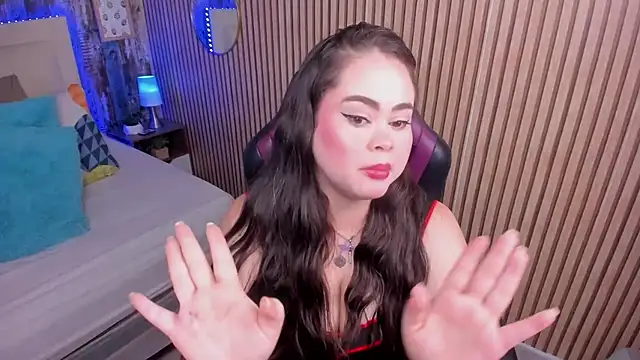 XXX chat uživo modela LolaVillalobos