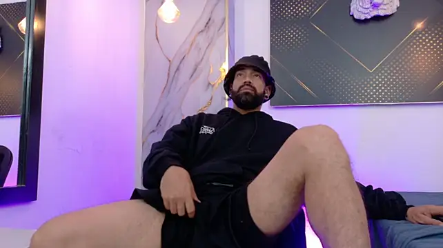 theronnyone's Live XXX Chat