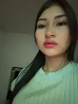 Aylin-fire - Oil or cream on my Tits 💧🍒