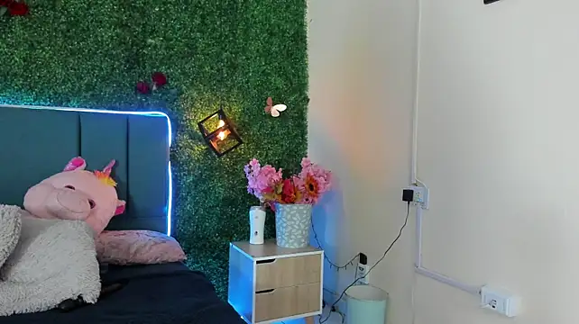 XXX chat uživo modela Linagh_