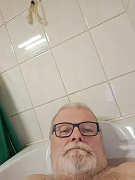 petvarad: διαδικτυακό σόου στην κάμερα