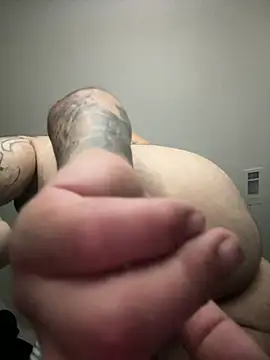 XXX chat uživo modela 7inchdelight