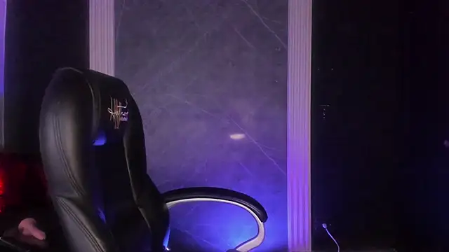 _Astrid_queen - sucking tits +1 min😈