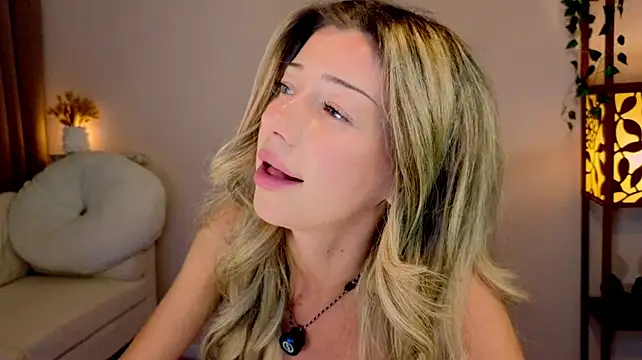 Chatroom XXX en direct de Lenamuti25