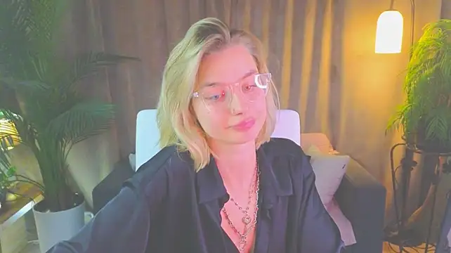 Chat XXX en directo de NoraMoreau