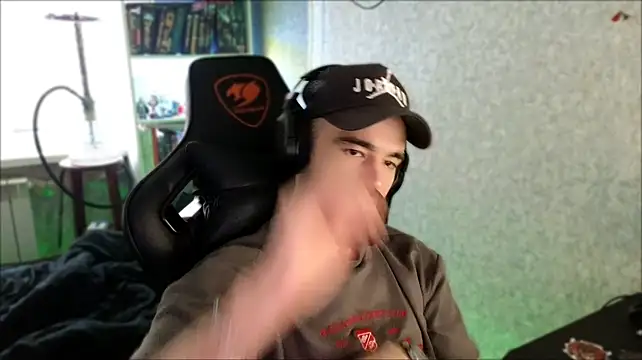 Chat +18 de _Serious_Man ao vivo