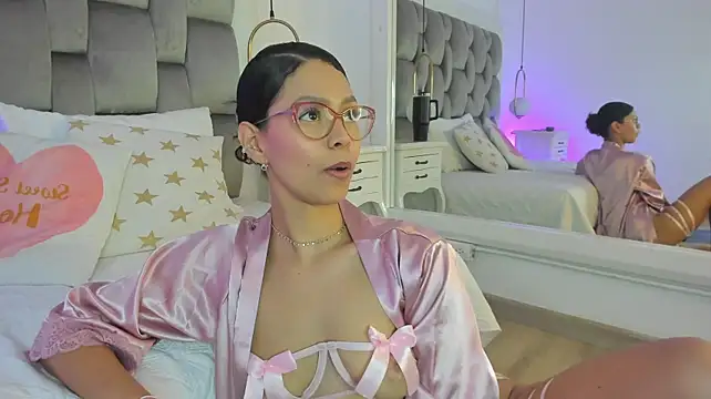 Chat +18 de gaby_smit__ ao vivo