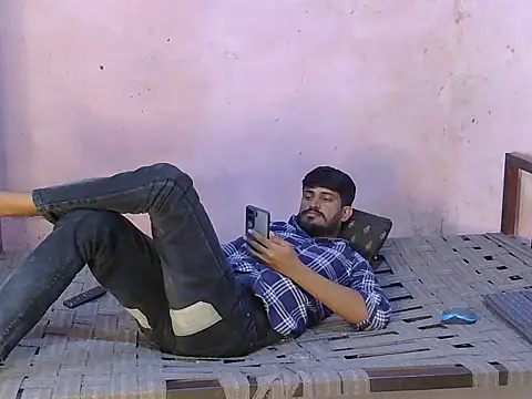 XXX chat uživo modela Yuvi_hot