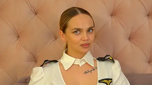 AnitaVenture Chat XXX in diretta