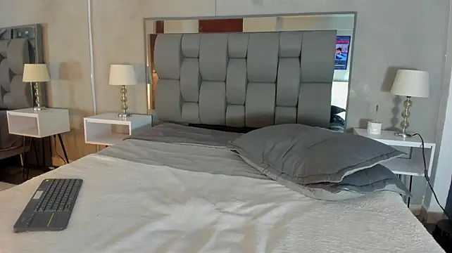 XXX chat uživo modela Charlie___Musk