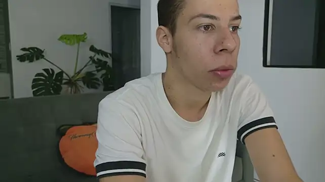grey___27n Live XXX chat
