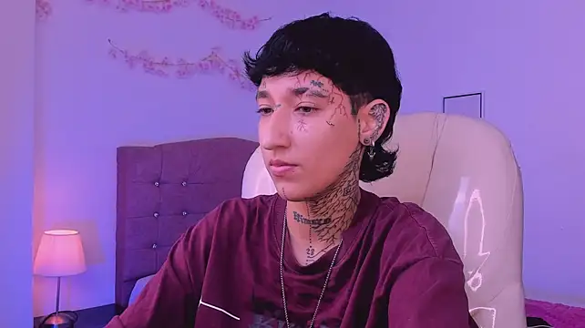 Czat XXX na żywo – Luci_Rose