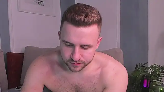 Chatroom XXX en direct de EnriqueBarberry
