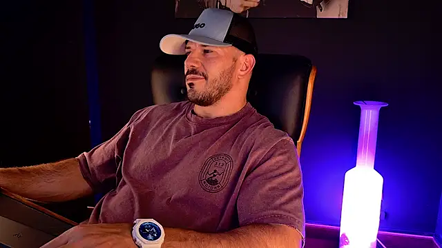 Chat +18 de AngeloEric ao vivo