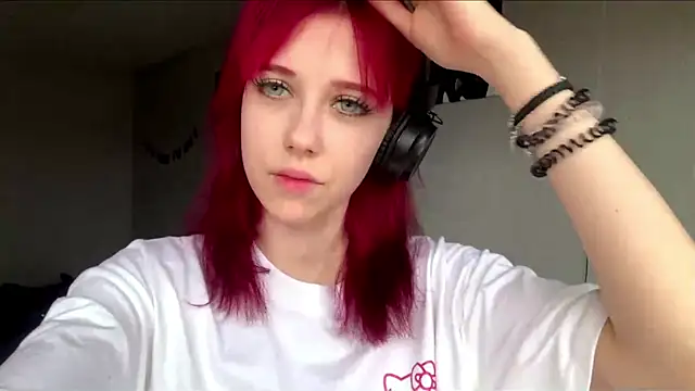XXX chat uživo modela HuggyWuggyyy