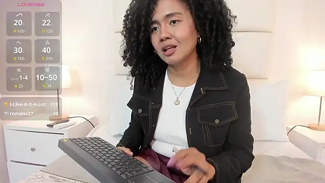 Kiraspell's Live XXX Chat