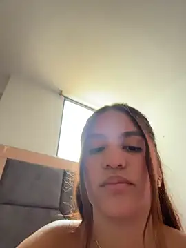 Chat +18 de ViankaRose ao vivo