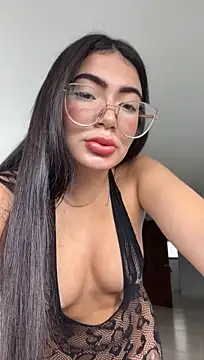 צ'אט XXX בשידור חי של Mia_222