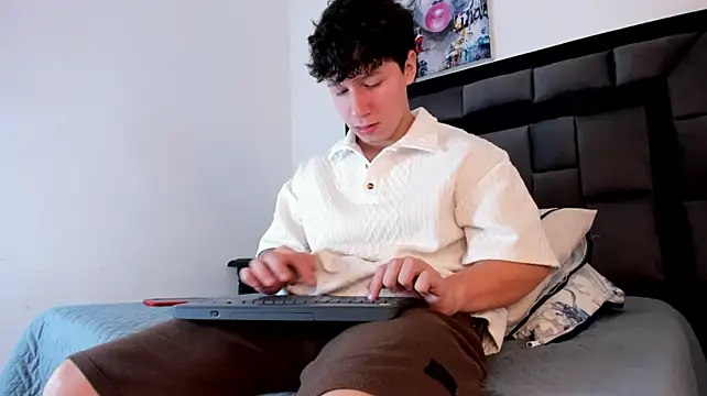 Liam_saint élő XXX-chatje