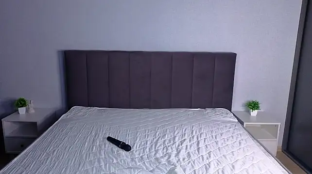NarcisaDicker Adlı Modelin Canlı XXX Sohbeti