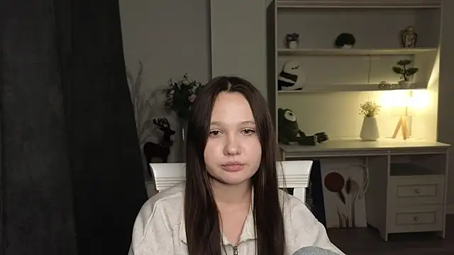 XXX chat uživo modela ModestaCavan
