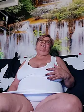 Czat XXX na żywo – QueenPammy1