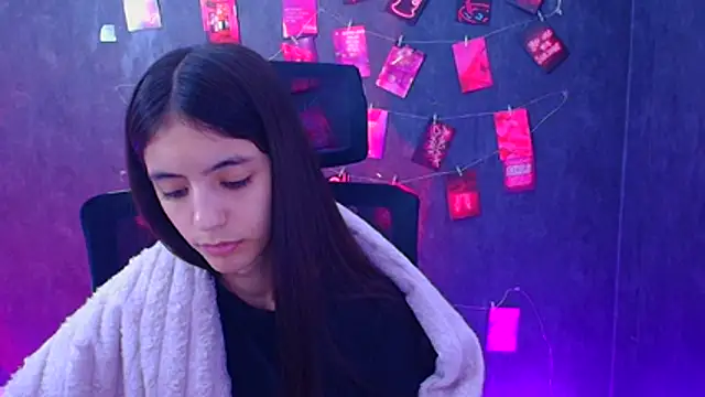 Chat +18 de Aishell_ ao vivo