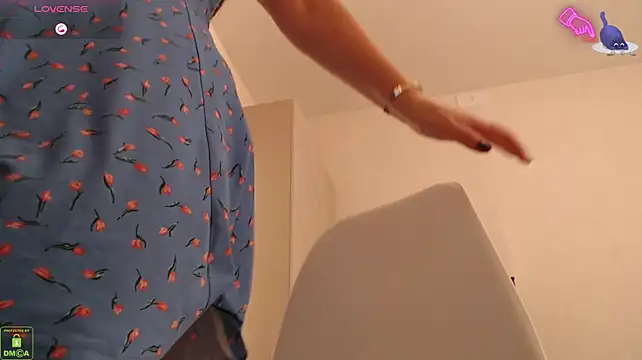 LauraClarck - SPREAD YOUR ASSHOLE 🍑