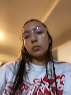Julieth_ec_'s Live XXX Chat